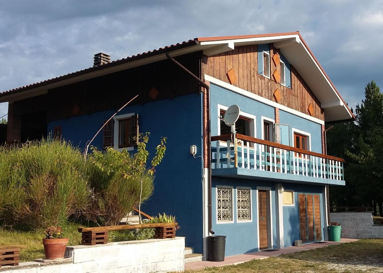 Chalet Ricciano Foligno Exterior foto